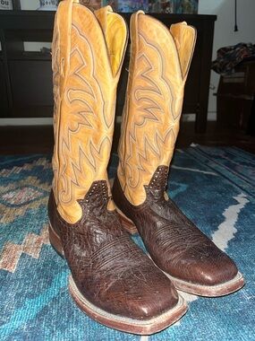 Classic Two-Tone Brown and Tan Women's Western Heeled Boots